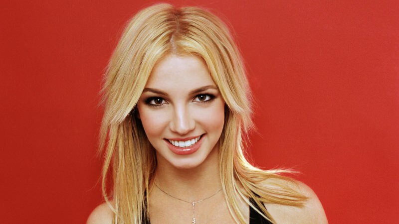 La chanteuse de renommée mondiale Britney Spears a brûlé sa maison! Qui est Britney Spears?