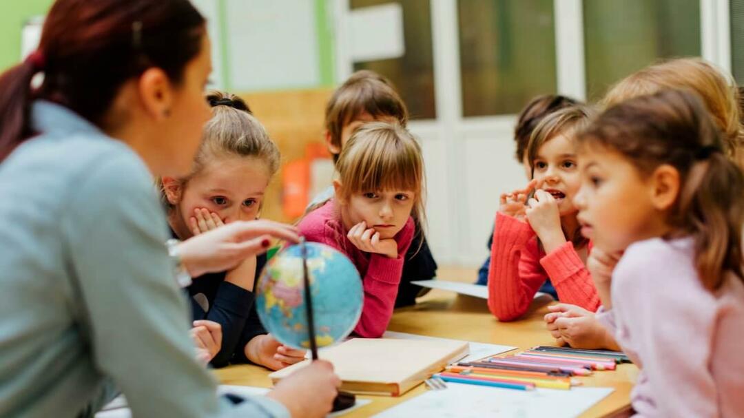 Quels sont les effets des enseignants sur les enfants? Le rôle de l'enseignant dans le développement de la personnalité de l'enfant