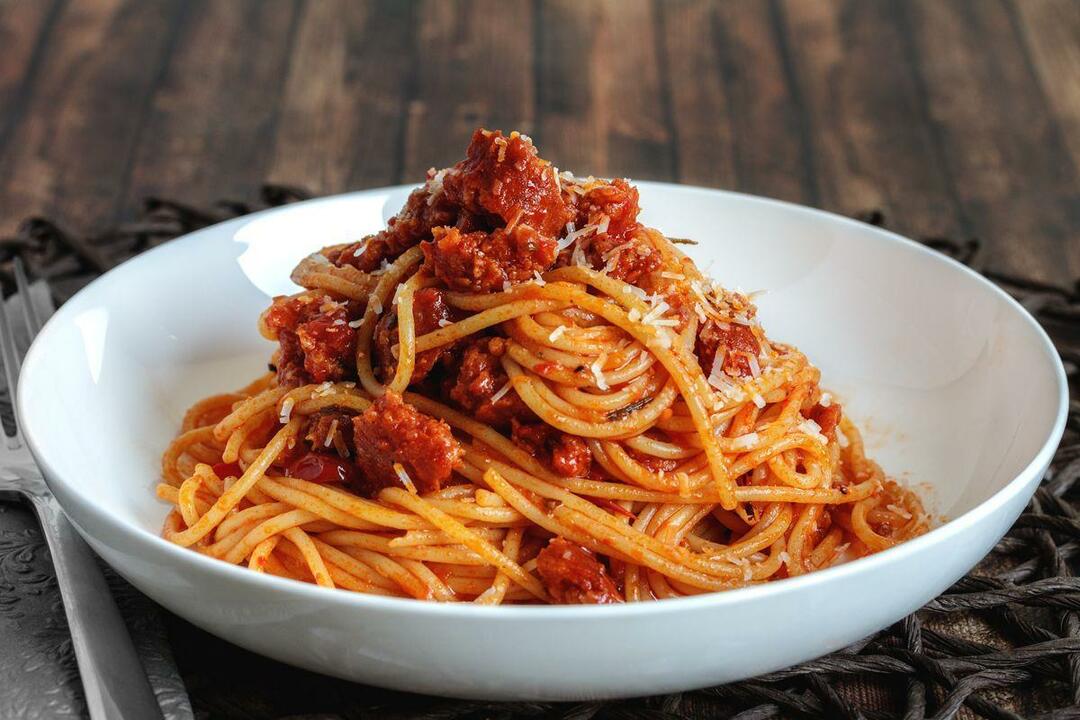Areda Piar a fait des recherches: les pâtes les plus populaires en Turquie sont les spaghettis à la sauce tomate