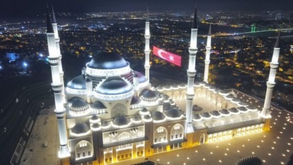Les derniers préparatifs ont été achevés dans la mosquée Çamlıca! Le premier adhan sera lu jeudi