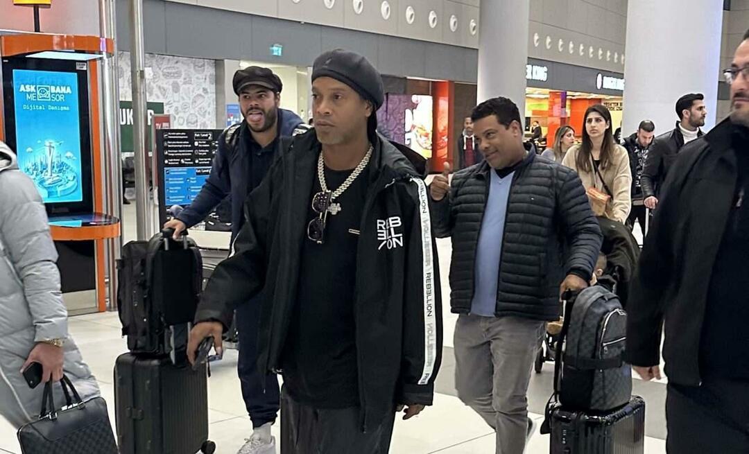 Le footballeur légendaire Ronaldinho est venu à Istanbul! 