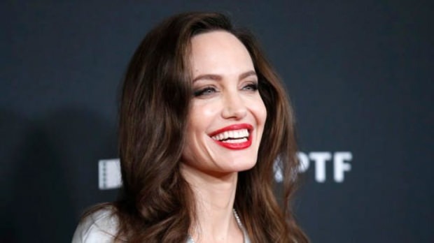 Angelina Jolie a annoncé qu'elle voulait être la directrice des funérailles!