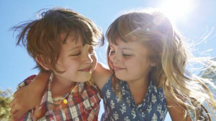 Quelle est la différence d'âge idéale entre deux frères et sœurs? Quand le deuxième enfant doit-il être terminé?