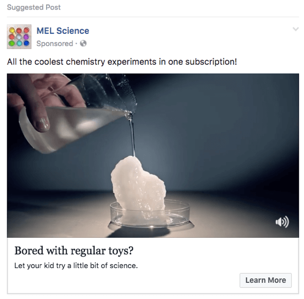 Cette publicité Facebook de MEL Science utilise des extraits d'une vidéo YouTube.
