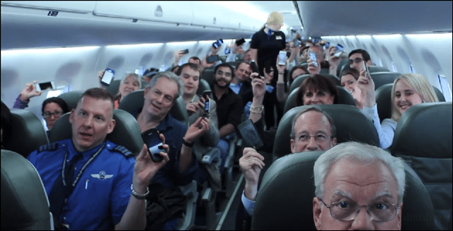 vol jetblue avec des téléphones portables allumés