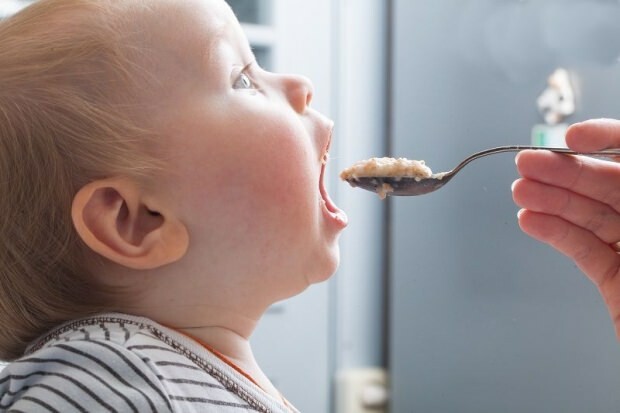Comment faire du pudding pour bébé à la crème anglaise? Recette de crème pâtissière à la semoule